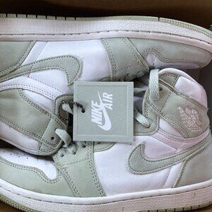 Nike Jordan 1 Retro High OG Seafoam (Women's)